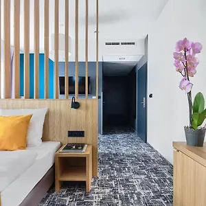 3* Hotel Tennis & Country Club